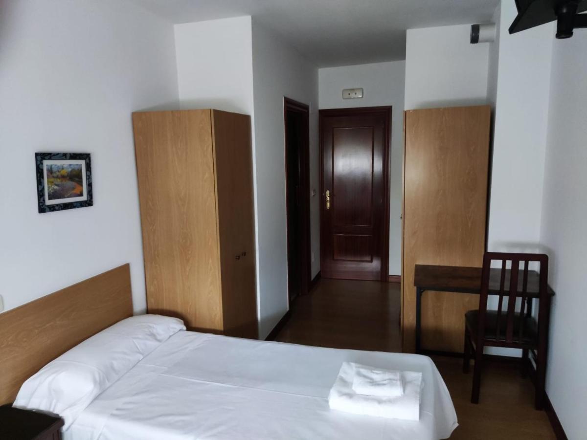 Pension Las Matillas Miranda de Ebro Exteriör bild