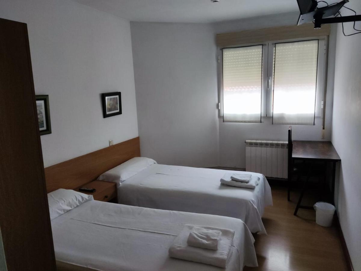 Pension Las Matillas Miranda de Ebro Exteriör bild