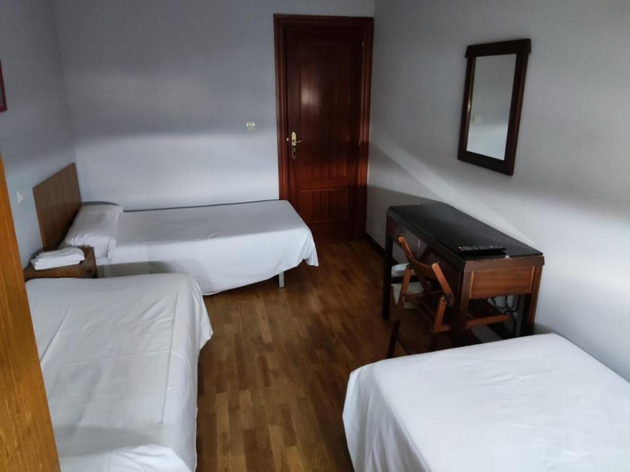 Pension Las Matillas Miranda de Ebro Exteriör bild